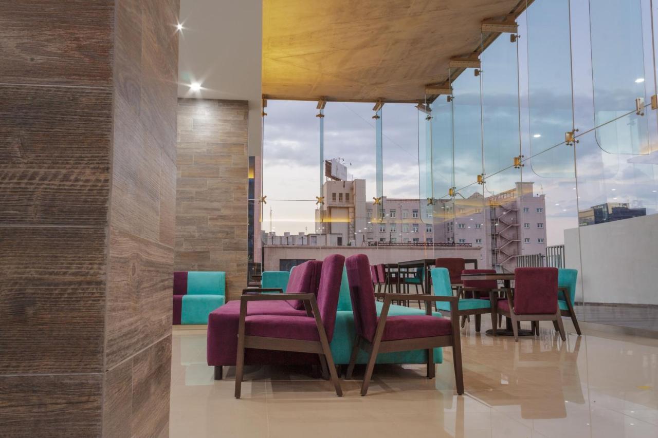 Hotel Kavia Monterrey Kültér fotó